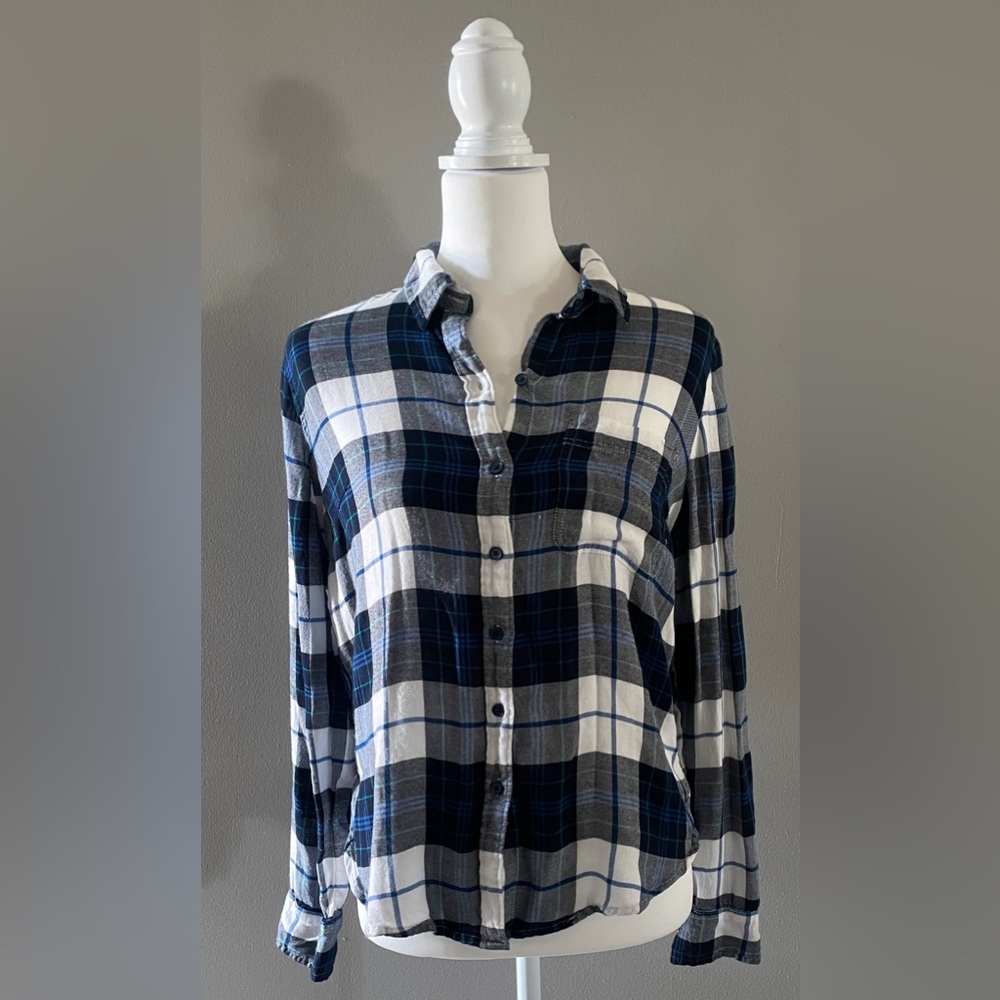 🍀 LUCKY BRAND Women’s Flannel, Small, Split Hem w/ buttons, WORN ONCE